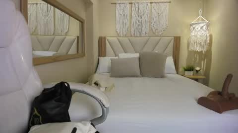 Nahimi online show from 04-27-26, 07:23