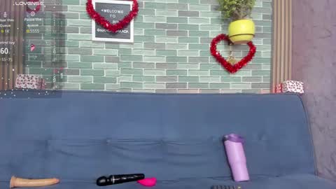 Snapshot of nahlaghaada chatting on 09-23-25, 12:02 Nahla online show from 09-23-25, 12:02