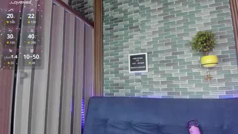 Snapshot of nahlaghaada chatting on 10-17-25, 12:58 Nahla online show from 10-17-25, 12:58