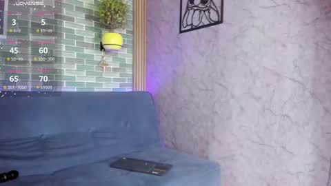 Snapshot of nahlaghaada chatting on 10-24-25, 10:06 Nahla online show from 10-24-25, 10:06