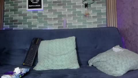 Nahla online show from 05-15-26, 11:23