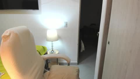 independent model online show from 10-29-25, 02:03