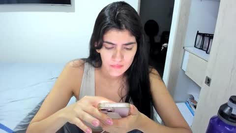 Snapshot of nahomi2021 chatting on 11-28-25, 01:30 independent model online show from 11-28-25, 01:30