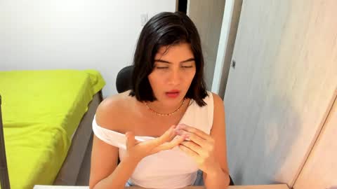 independent model online show from 03-31-26, 01:40