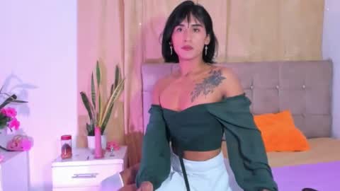  Naomi  online show from 11-13-25, 08:52