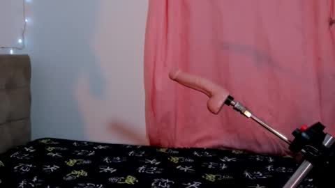  Naomi  online show from 12-13-25, 08:04