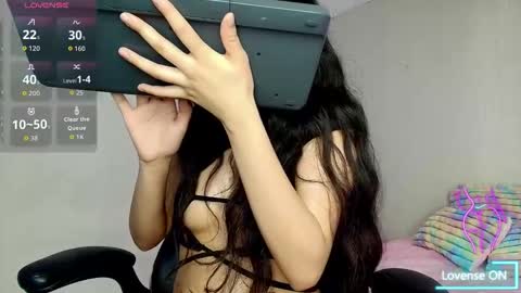 Snapshot of nahomi_blaze56eup chatting on 11-17-25, 09:31 valeria online show from 11-17-25, 09:31