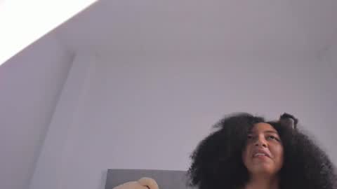 Snapshot of nahomi_miller_ chatting on 12-23-24, 11:49 Laura online show from 12-23-24, 11:49