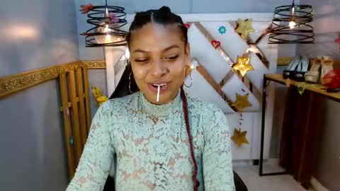 Nahomy online show from 09-12-25, 10:54