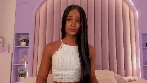 Snapshot of nahomicampbell_ chatting on 03-07-25, 07:38 VICTORIA online show from 03-07-25, 07:38