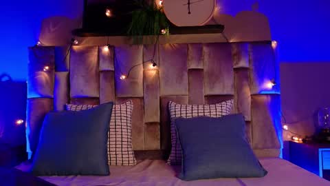 Snapshot of nahomicampbell_ chatting on 09-18-25, 07:38 VICTORIA online show from 09-18-25, 07:38