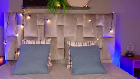 Snapshot of nahomicampbell_ chatting on 10-11-25, 07:56 VICTORIA online show from 10-11-25, 07:56