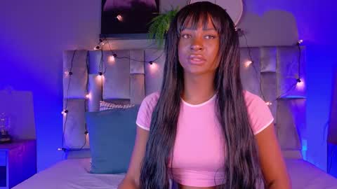 Snapshot of nahomicampbell_ chatting on 10-15-25, 07:36 VICTORIA online show from 10-15-25, 07:36