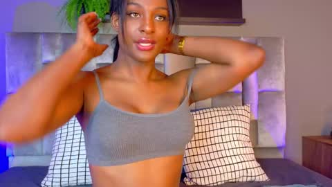 Snapshot of nahomicampbell_ chatting on 11-07-25, 07:47 VICTORIA online show from 11-07-25, 07:47