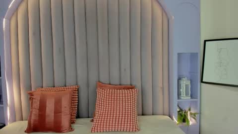 Snapshot of nahomicampbell_ chatting on 11-29-25, 07:39 VICTORIA online show from 11-29-25, 07:39