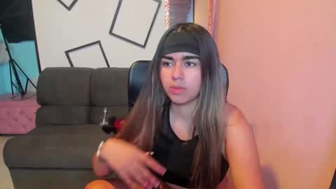 NahomiConnorr online show from 12-17-25, 12:55