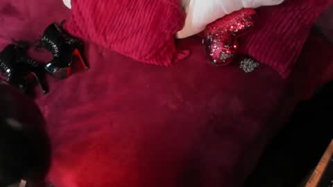 Snapshot of nahomipriest chatting on 12-28-24, 10:34 Nahomi online show from 12-28-24, 10:34