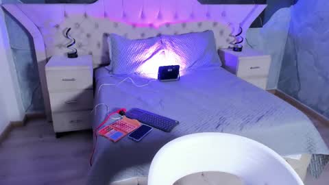 Snapshot of nahomirichards chatting on 02-10-25, 04:08 Nahomi online show from 02-10-25, 04:08