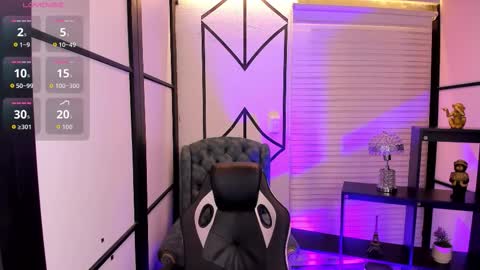 Snapshot of nahomirichards chatting on 11-10-25, 04:11 Nahomi online show from 11-10-25, 04:11