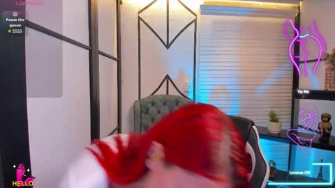 Snapshot of nahomirichards chatting on 12-18-25, 05:02 Nahomi online show from 12-18-25, 05:02