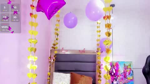 Snapshot of nahomirosse chatting on 10-07-25, 12:13 SHELBY online show from 10-07-25, 12:13