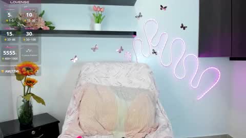 Snapshot of nahomirosse chatting on 10-23-25, 01:32 SHELBY online show from 10-23-25, 01:32