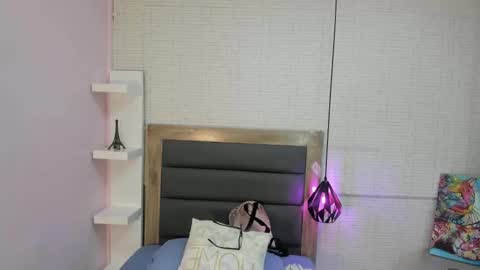 Snapshot of nahomirosse chatting on 11-20-25, 12:16 SHELBY online show from 11-20-25, 12:16