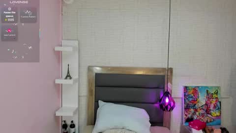 Snapshot of nahomirosse chatting on 11-25-25, 12:05 SHELBY online show from 11-25-25, 12:05