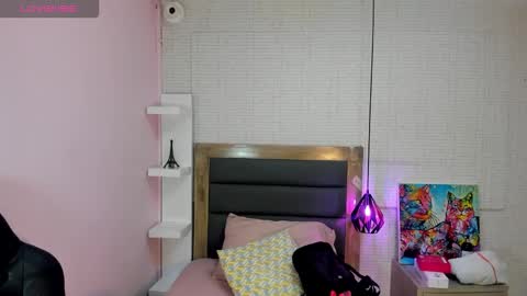 Snapshot of nahomirosse chatting on 11-29-25, 12:19 SHELBY online show from 11-29-25, 12:19