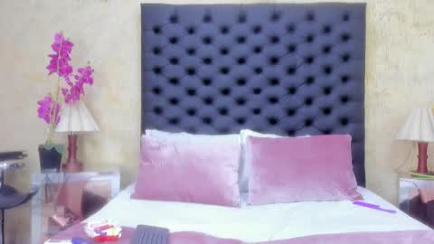 Nahomi  online show from 03-09-26, 01:15