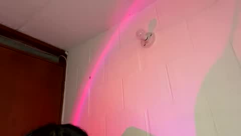 nahomy online show from 12-01-25, 01:16