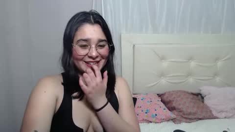 Snapshot of nahomy_larsen chatting on 12-12-24, 07:59 Nahomy online show from 12-12-24, 07:59