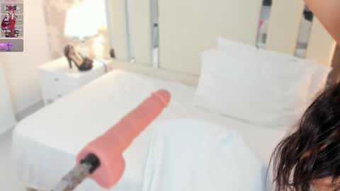 Nahomy Roberts online show from 02-05-26, 08:30