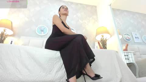 naia_cox online show from 11-04-25, 03:49