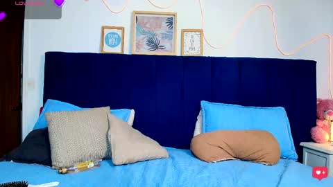 Naia online show from 04-27-26, 09:35