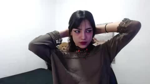 naiakit18 online show from 02-19-25, 10:31