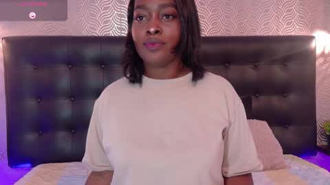 Snapshot of naiaramasson_ chatting on 09-29-25, 12:21 naiaramasson_ online show from 09-29-25, 12:21