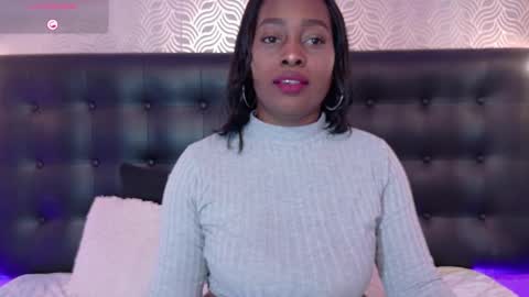 Snapshot of naiaramasson_ chatting on 11-07-25, 12:16 naiaramasson_ online show from 11-07-25, 12:16