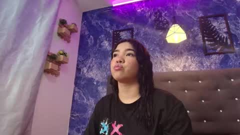 Snapshot of naileth_ chatting on 12-03-25, 12:07 NAILETH online show from 12-03-25, 12:07