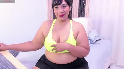 Nailha online show from 07-22-26, 11:46