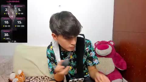 Snapshot of naim_theking chatting on 02-09-26, 12:58 N A I M T H E K I N G online show from 02-09-26, 12:58