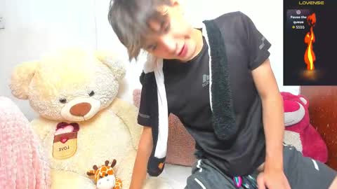 Snapshot of naim_theking chatting on 02-16-26, 05:03 N A I M T H E K I N G online show from 02-16-26, 05:03