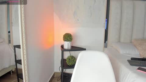 Snapshot of nainadeivis chatting on 12-24-24, 07:28 Naina online show from 12-24-24, 07:28