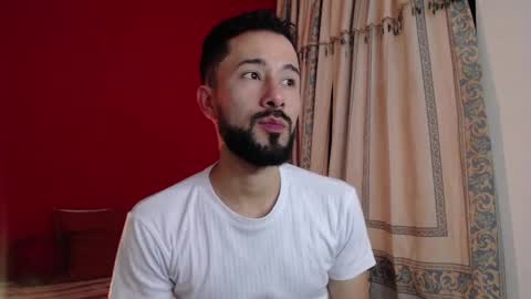 Snapshot of nainpaulo chatting on 10-01-25, 02:01 nainpaulo online show from 10-01-25, 02:01