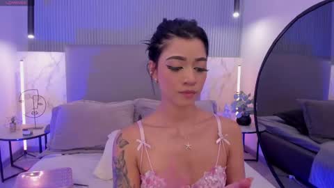 Naisha Ford online show from 09-25-25, 12:14