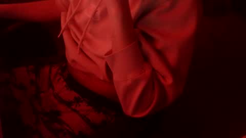 Snapshot of naj8 chatting on 05-20-26, 05:35 Drew online show from 05-20-26, 05:35