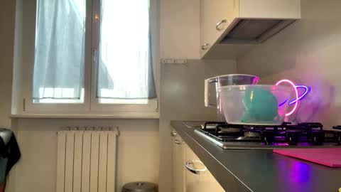 unable nkd life online show from 12-22-25, 09:06