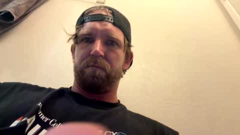 Snapshot of nakedbluesman420 chatting on 04-09-26, 08:53 nakedbluesman420 online show from 04-09-26, 08:53