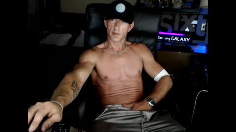 nakedoutsdeurwndw online show from 04-19-26, 01:27