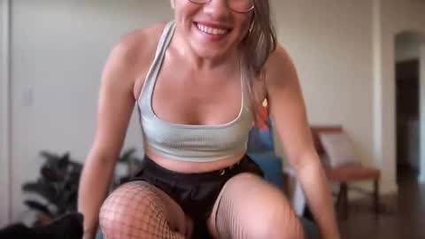 Snapshot of nakedpaint245477 chatting on 02-16-25, 12:19 nakedpaint245477 online show from 02-16-25, 12:19